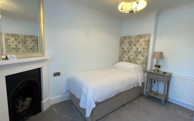 Yorke Lodge Bed & Breakfast