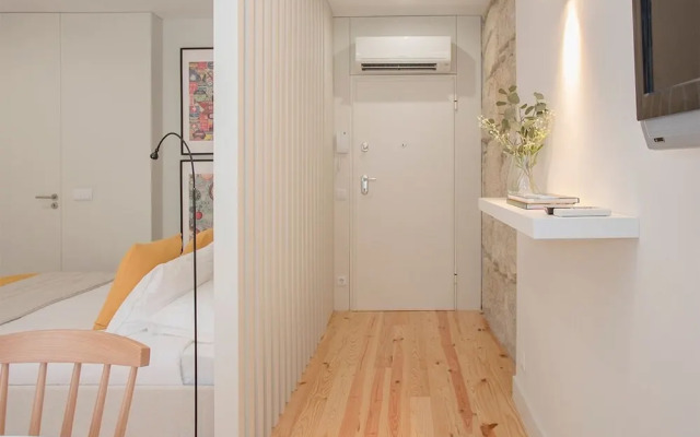 Liiiving in Porto Charming Downtown Delight I