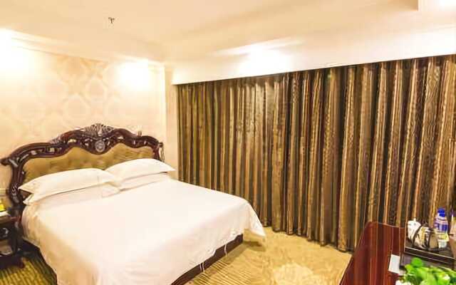 Noble Earl Hotel
