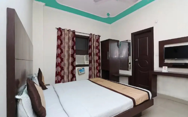 Hotel Aura Deluxe