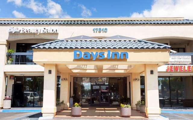 Days Inn & Suites by Wyndham Artesia