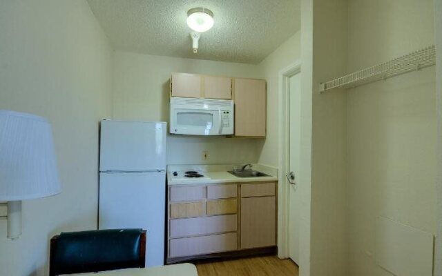 Intown Suites Extended Stay Select Houston - Stafford
