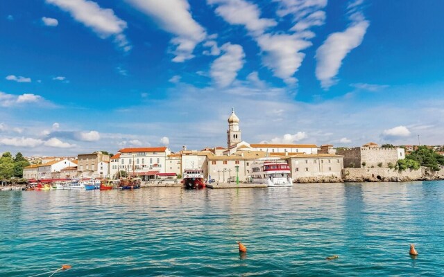 Amazing Apartment in Vantacici With Wifi and 2 Bedrooms