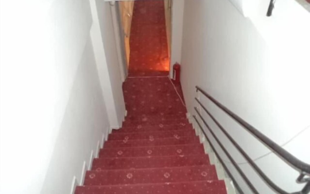 Merkez Otel