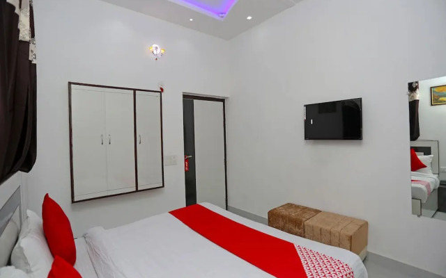 OYO 26628 Hotel Rest Palace