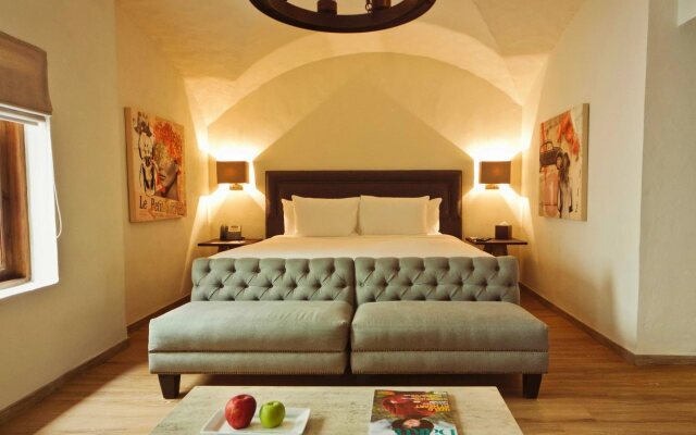 The Alest Hotel