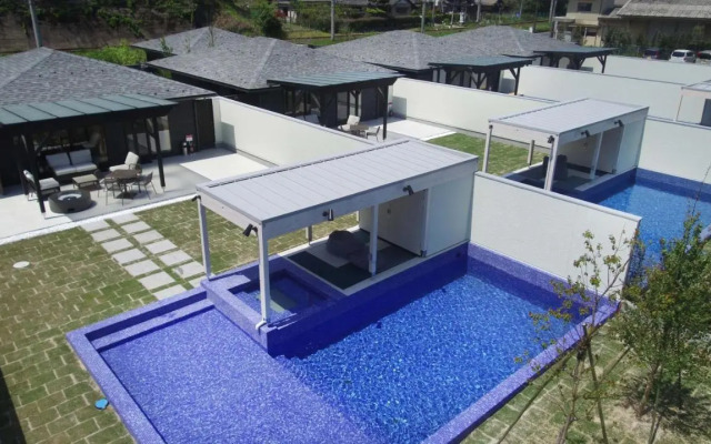 Mezzo All Suite Villas