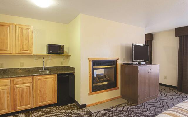 Best Western Plus Riverfront Hotel & Suites