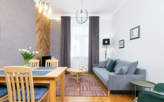 Apartment Chodkiewicza by Renters