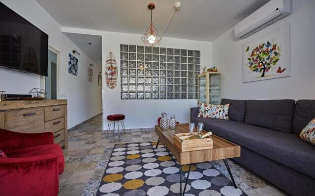 Mariposa Apartment