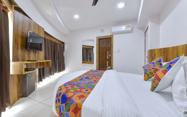 Fabhotel Star