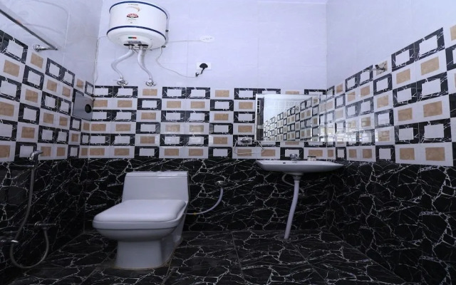 Deepak Hotel And Restaurant by OYO Rooms