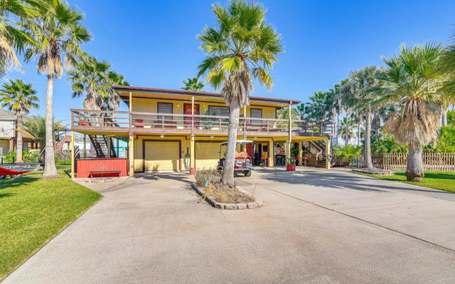 Private Pool, Deck & Patio: Galveston Oasis!