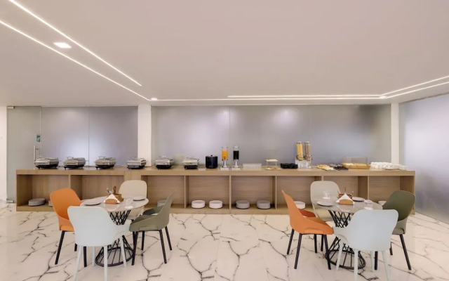 Hoften Sukh Vasa, Sector 51 Gurgaon