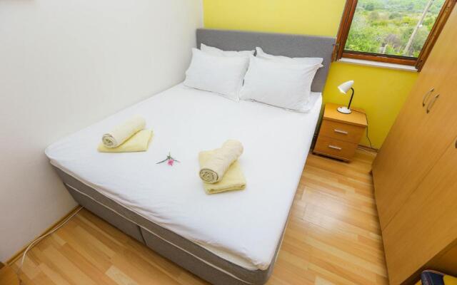 Apartments Maslina Božava