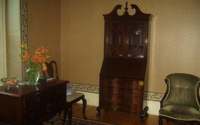 Ascendence Halifax Bed & Breakfast