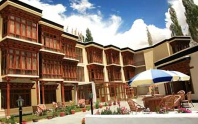 Hotel Mansarover
