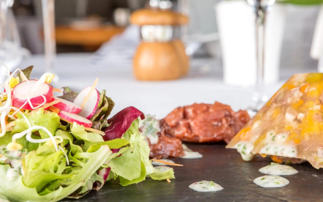 Logis Hotel de la Tour