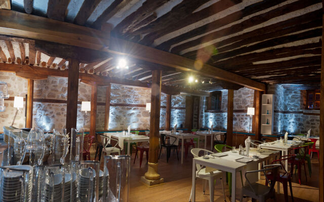 Hich Hotel Konya