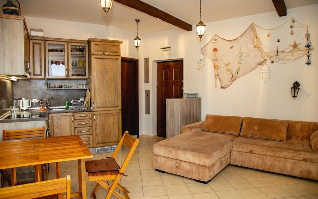 FM Premium 1-BDR Apartment with Pool & Parking - Summertime