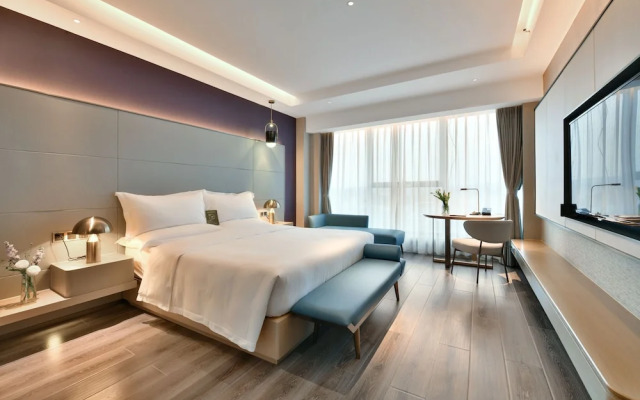 Mercure Yibin Port