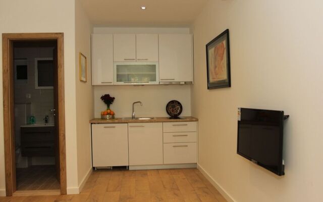 Apartment House Vitaic
