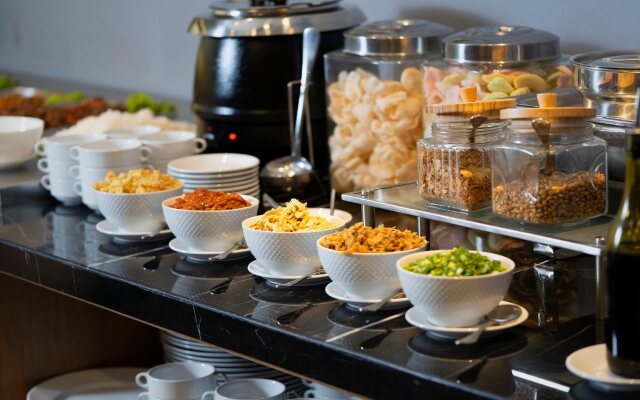 Batiqa Hotel Darmo - Surabaya