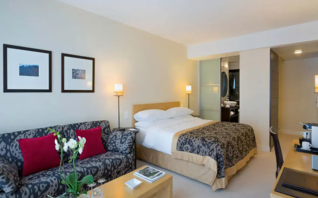 Hotel Jade