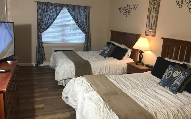 Club D-11 in Branson