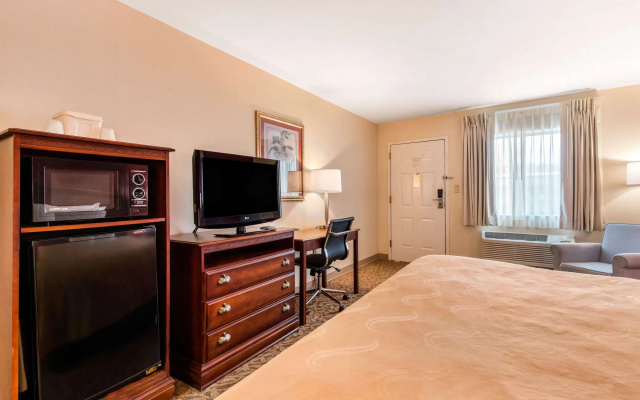 Quality Inn Pelham I-65 exit 246