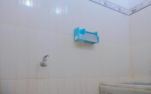 Super OYO 1759 Family Residence