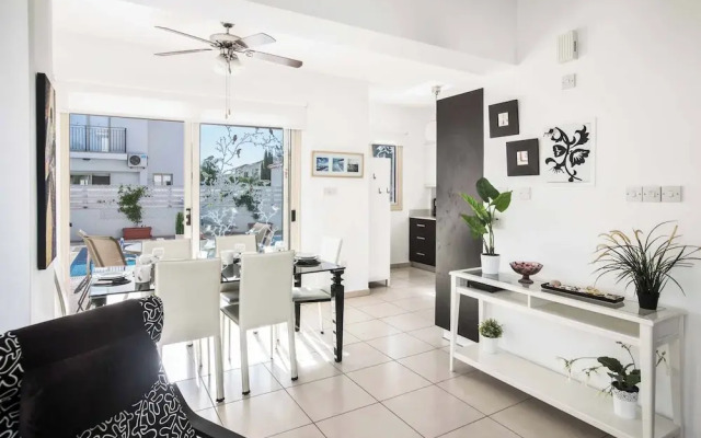 Villa Delia Palm 17