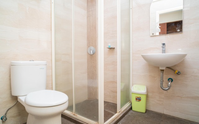 Urbanview Hotel Grand Sumatera Surabaya