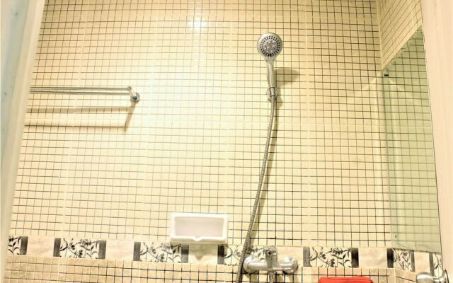 ZEN Rooms Basic Mangga Besar 5