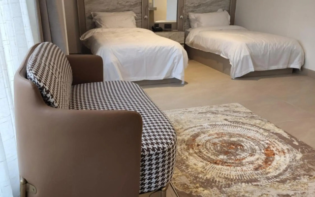 Imperial Suites Hotel