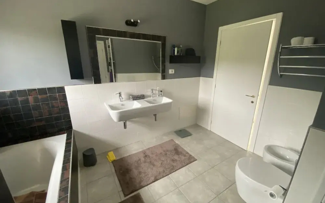 Pool Villa With Wide View on Langhe Hills