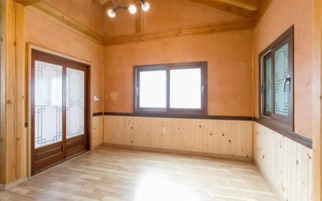 Gyeongju Hanok Kkotjam Pension