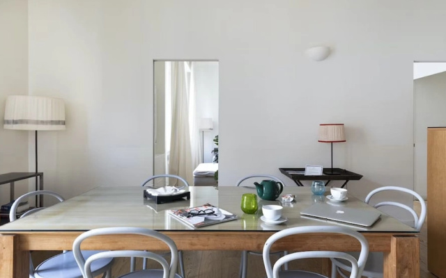 Charming 3-bed Apartment in Milano