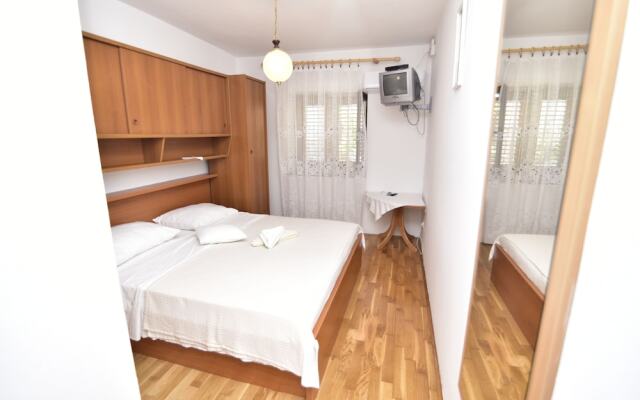 Rooms Tom