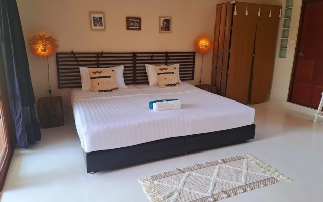 Laura's Guest House - adult only -