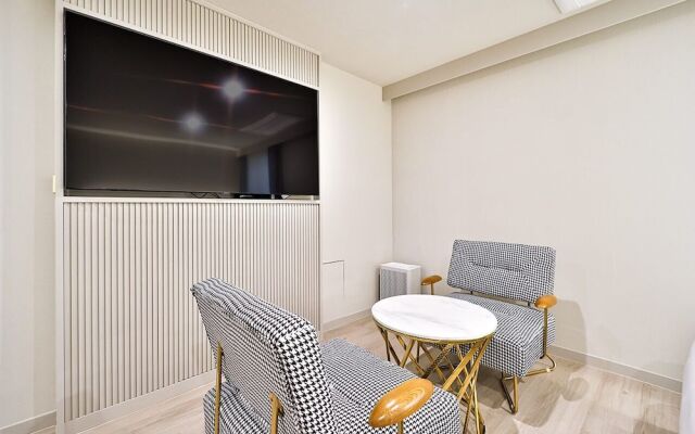 Den Basta Hotel Daeyeon