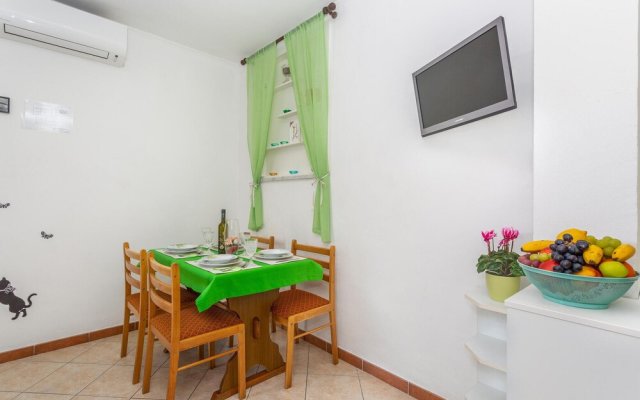 Beautiful Home in Omisalj With Wifi and 2 Bedrooms