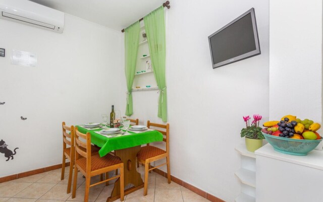 Beautiful Home in Omisalj With Wifi and 2 Bedrooms