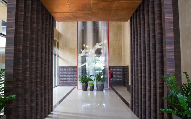 Ami Splendid Rooftop Pool