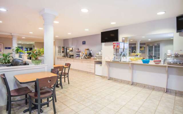 Microtel Inn & Suites by Wyndham Claremore