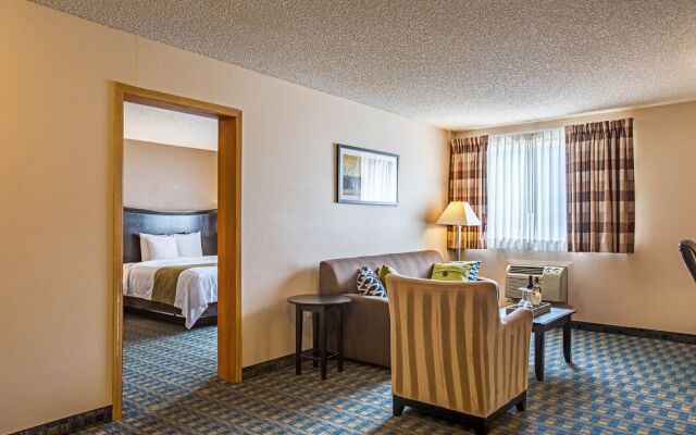 Quality Inn & Suites Pacific - Auburn