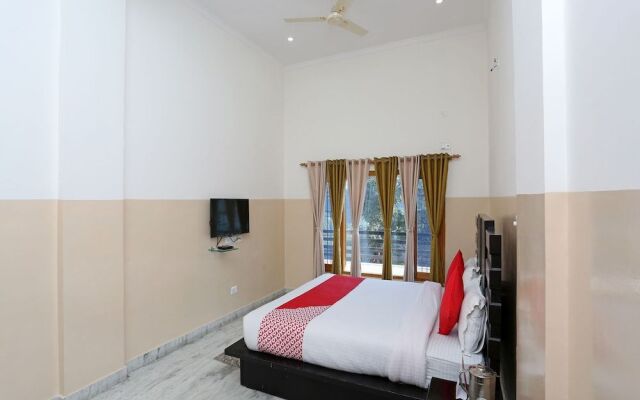 Oyo 19638 Hotel Jay Continental