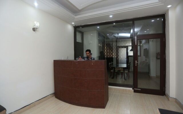 OYO 22867 Crystal Residency