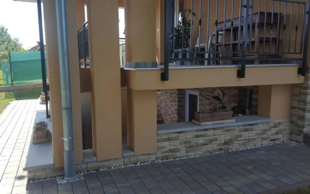 Gyöngyvirág Apartman