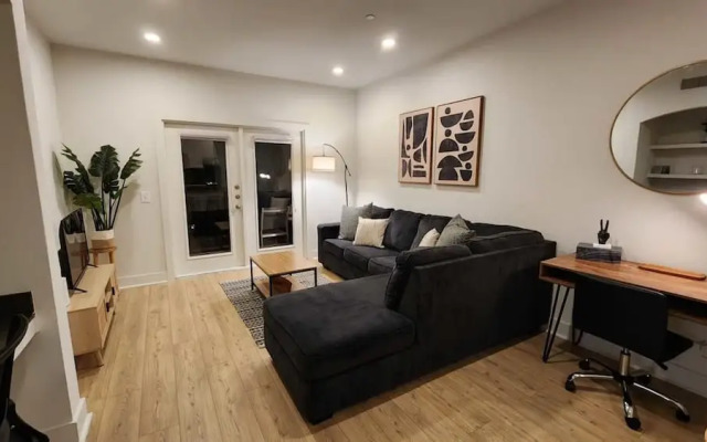 Montrose Spring - Stylish 1 BR in Houston